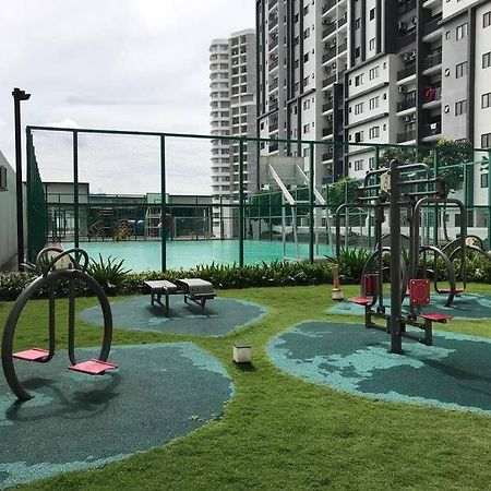 Ss Condostay Residensi Lili, Nilai Nearby Klia, Usim - Infinity Pool, Wifi, Smart Tv Exterior foto