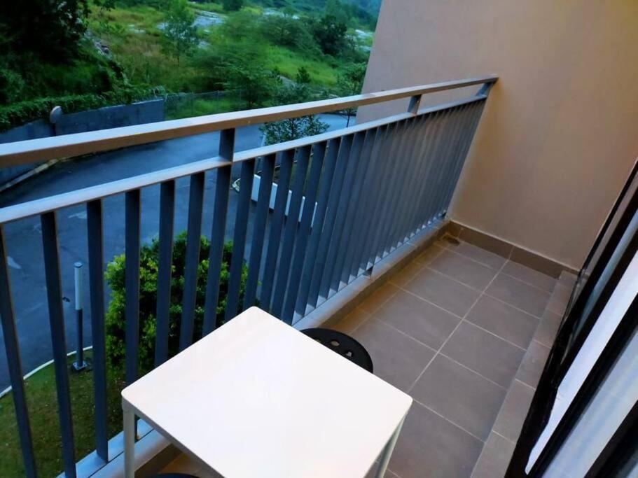 Ss Condostay Residensi Lili, Nilai Nearby Klia, Usim - Infinity Pool, Wifi, Smart Tv Exterior foto